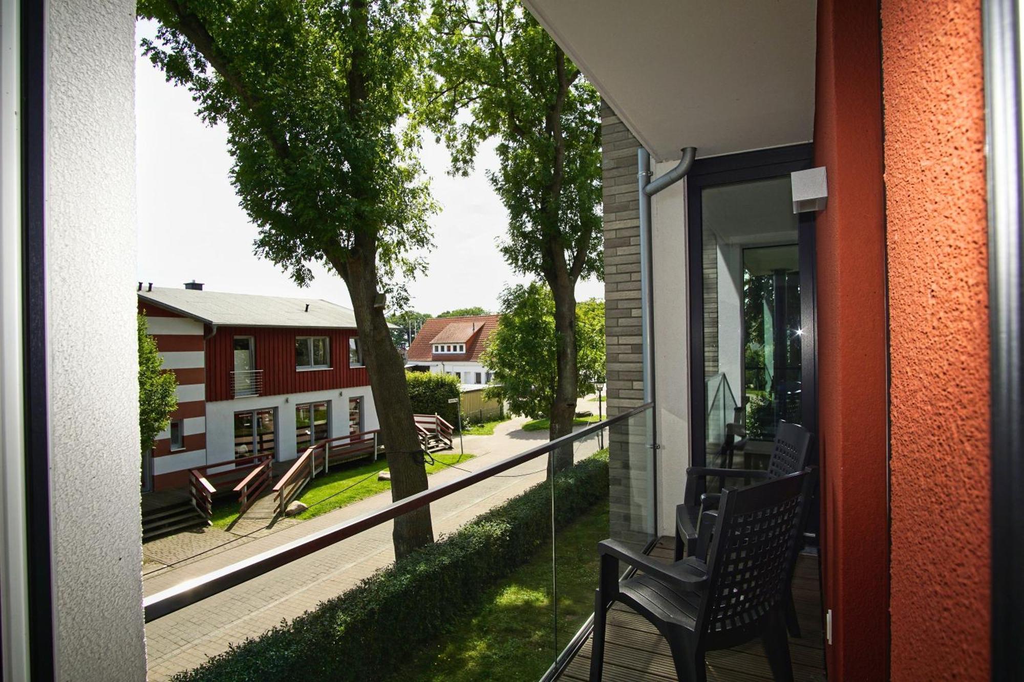 Haus Hafenkieker Fewo 08 - Balkon, Hafenblick Putbus Buitenkant foto